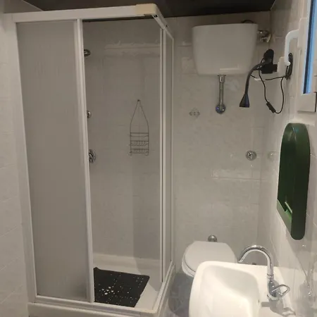 Varni 14 * Genua